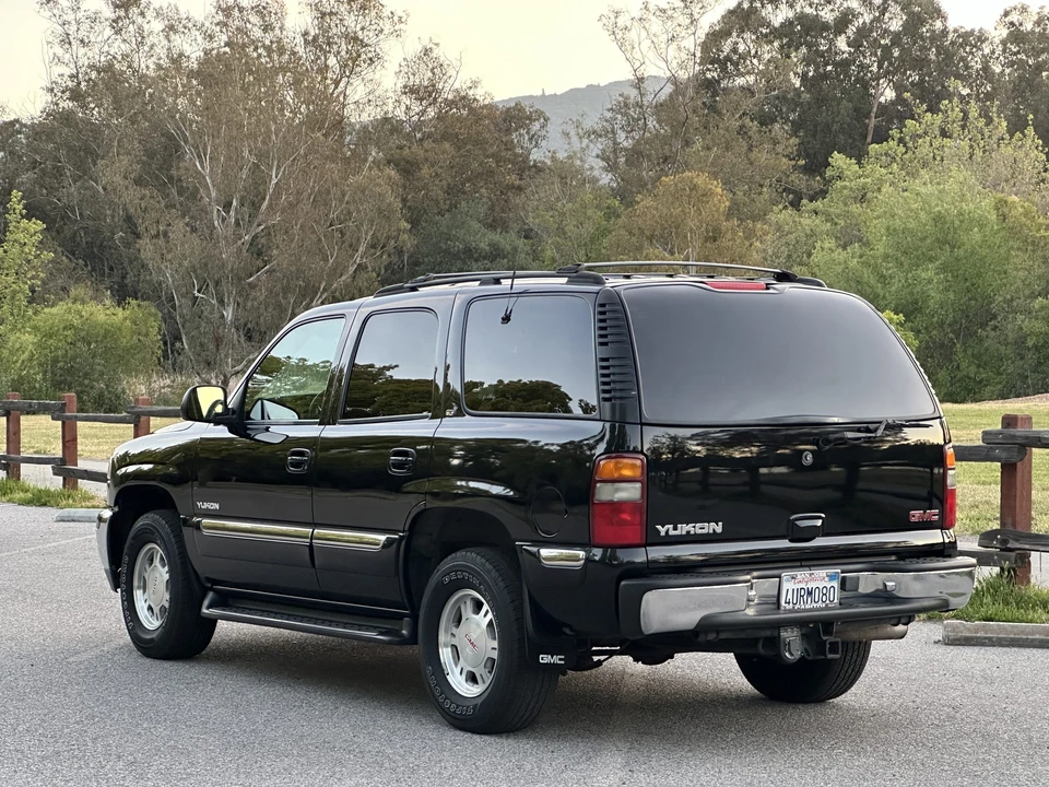 2001 GMC Yukon 2nd Gen - Image 4 of 31