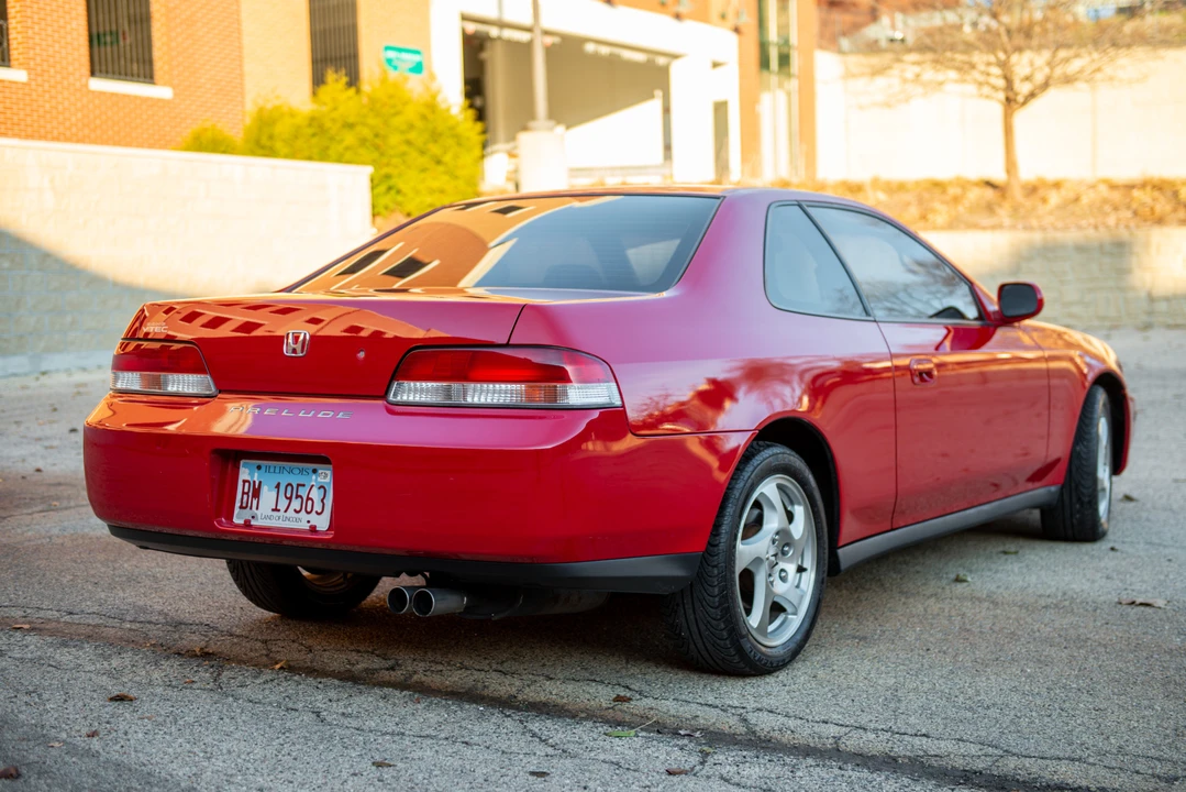 2001 Honda Prelude 5th Gen - Image 12 of 31