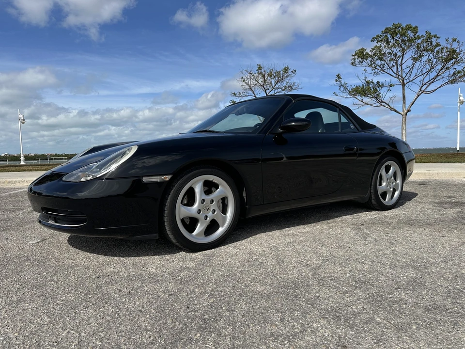 2001 Porsche 996 Carrera 4 - Image 8 of 31