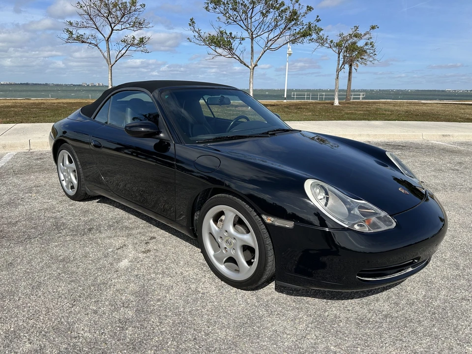 2001 Porsche 996 Carrera 4 - Image 20 of 31