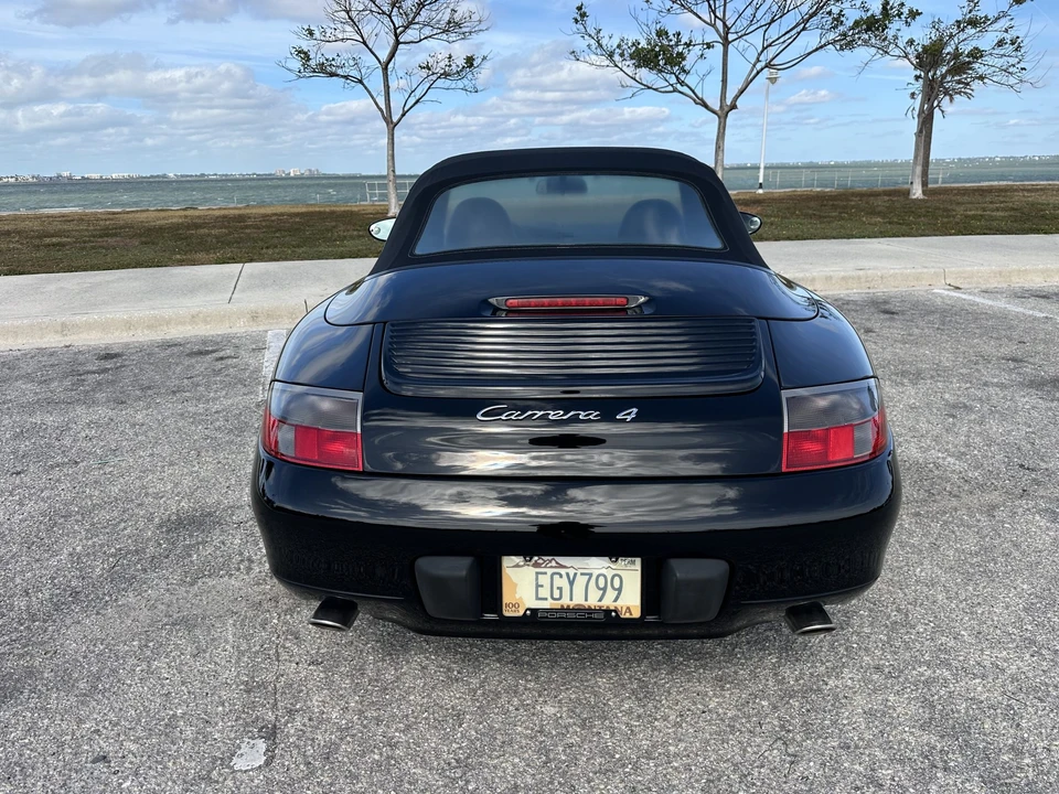 2001 Porsche 996 Carrera 4 - Image 26 of 31