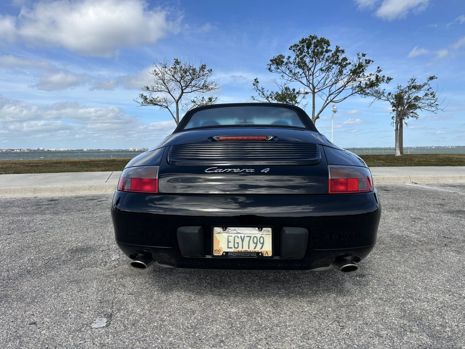 2001 Porsche 996 Carrera 4 - Image 27 of 31