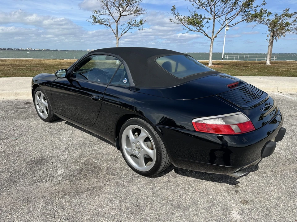 2001 Porsche 996 Carrera 4 - Image 29 of 31