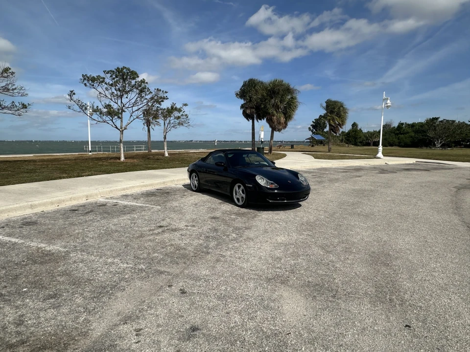 2001 Porsche 996 Carrera 4 - Image 19 of 31