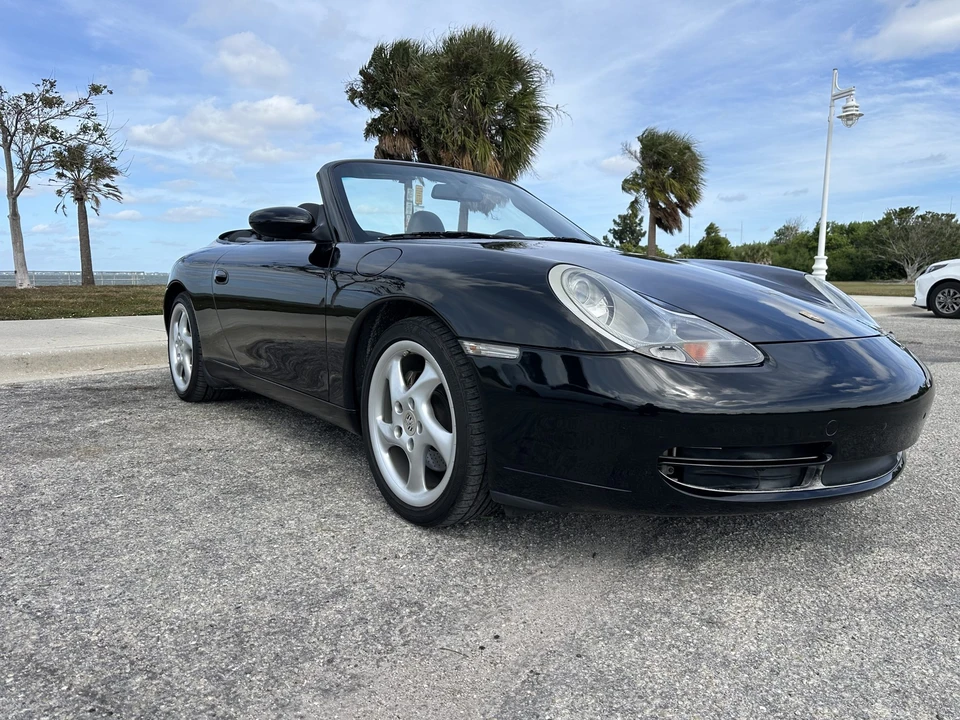 2001 Porsche 996 Carrera 4 - Image 6 of 31
