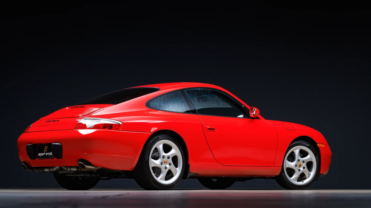 2001 Porsche 996 Carrera - Image 15 of 31