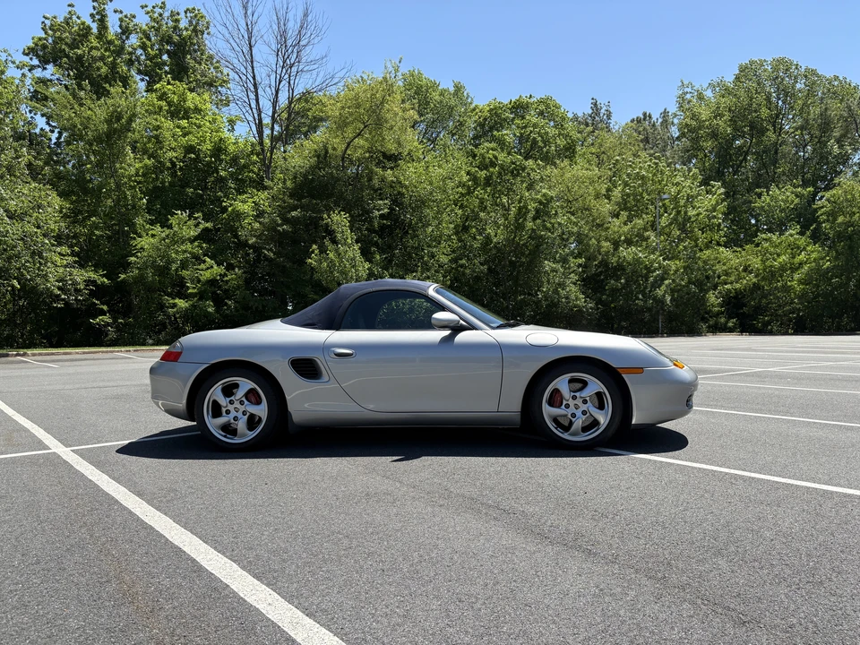2001 Porsche 986 Boxster S - Image 24 of 31