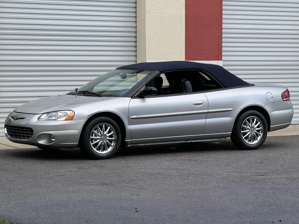 2002 Chrysler Sebring - Image 2 of 31