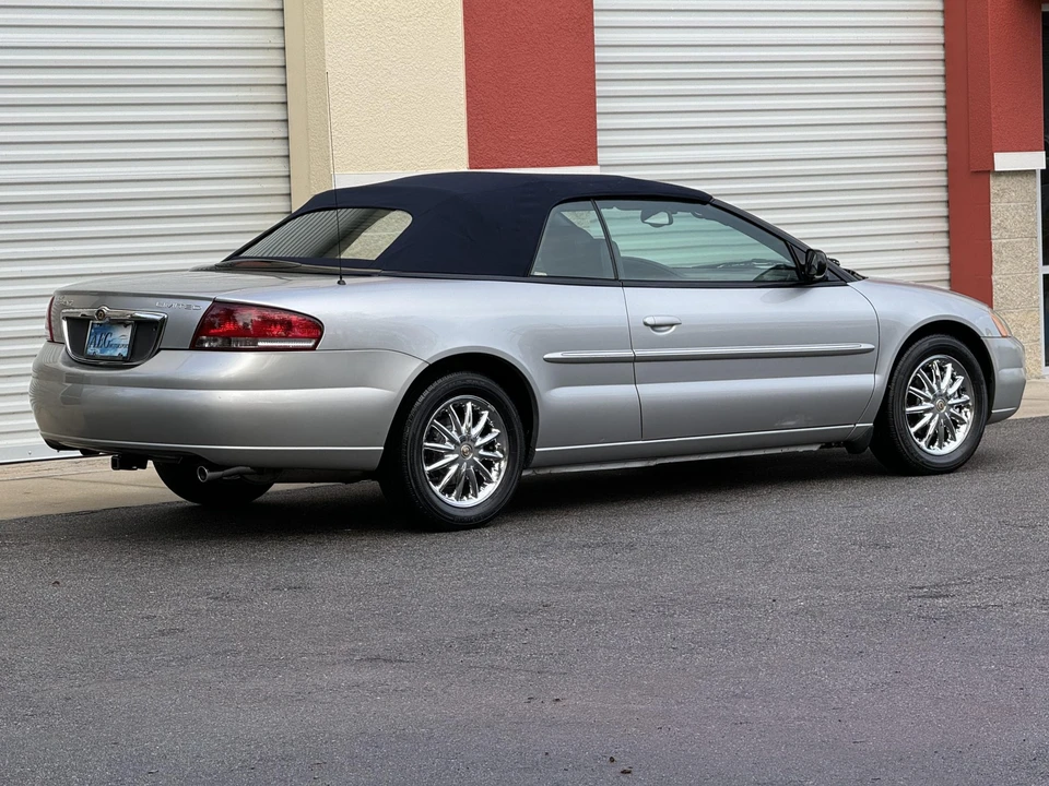 2002 Chrysler Sebring - Image 10 of 31