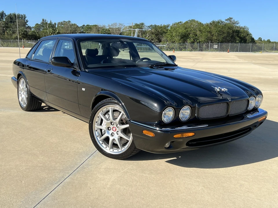2002 Jaguar X308 XJR - Image 11 of 31