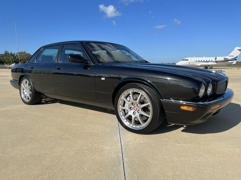 2002 Jaguar X308 XJR - Image 13 of 31