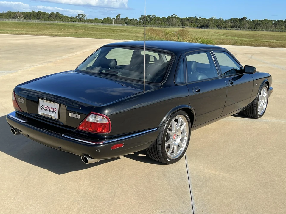 2002 Jaguar X308 XJR - Image 16 of 31