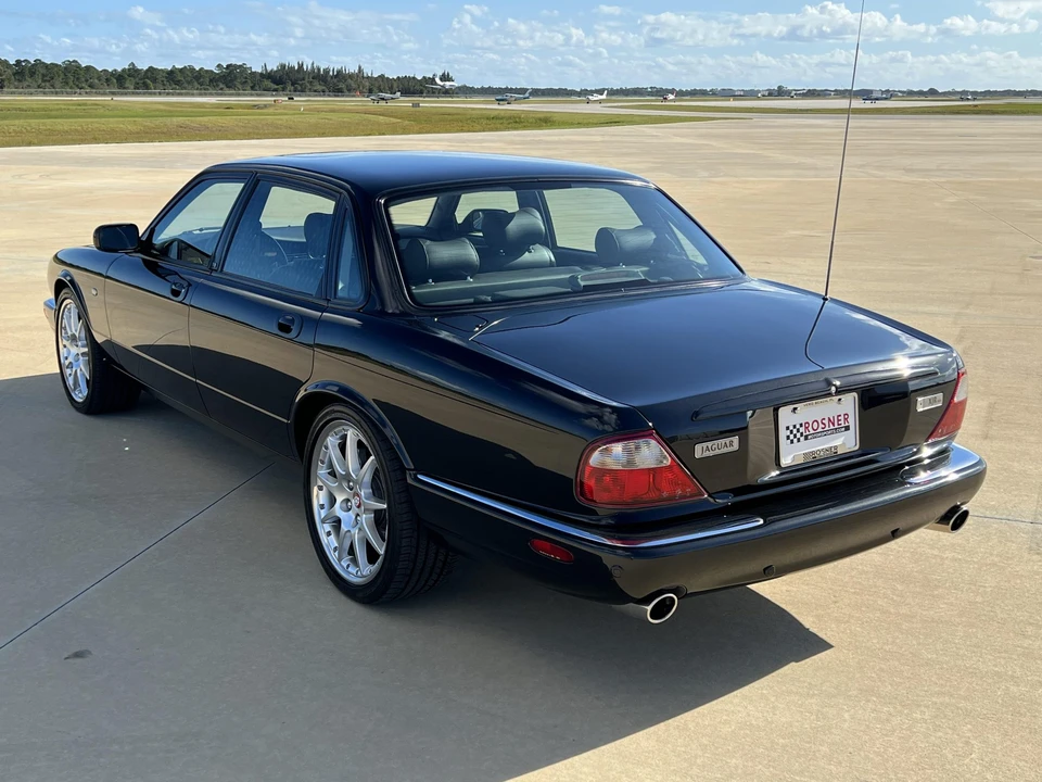 2002 Jaguar X308 XJR - Image 18 of 31
