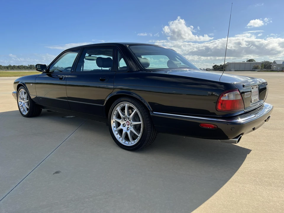 2002 Jaguar X308 XJR - Image 19 of 31