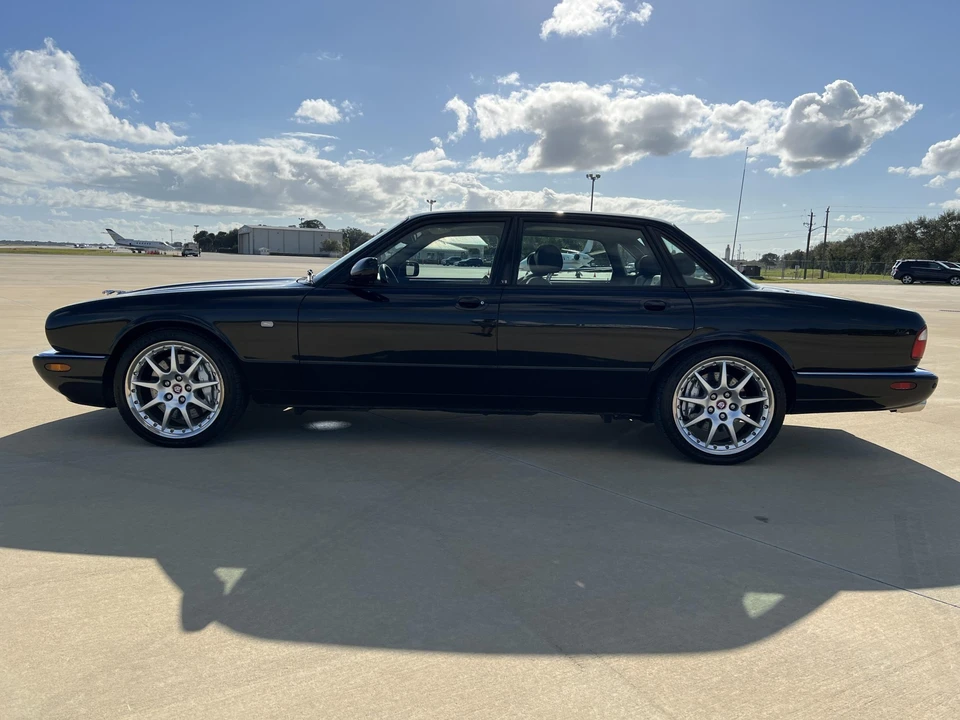 2002 Jaguar X308 XJR - Image 20 of 31