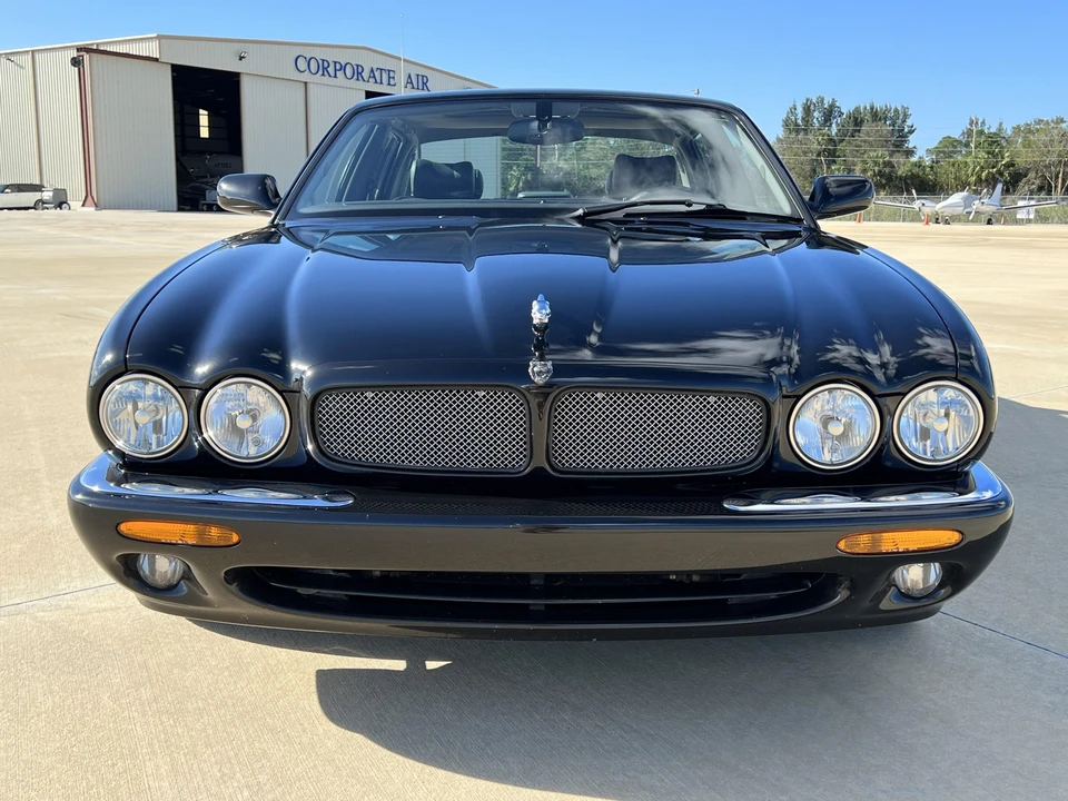 2002 Jaguar X308 XJR - Image 10 of 31