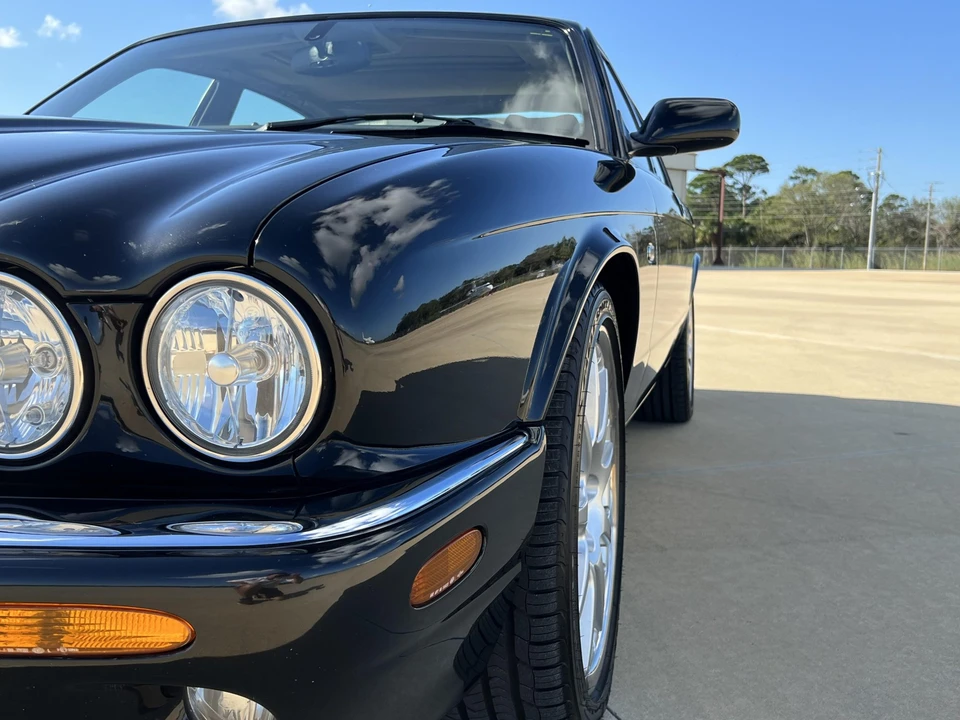 2002 Jaguar X308 XJR - Image 22 of 31