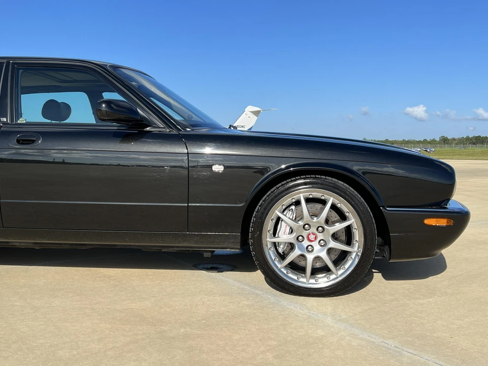 2002 Jaguar X308 XJR - Image 28 of 31