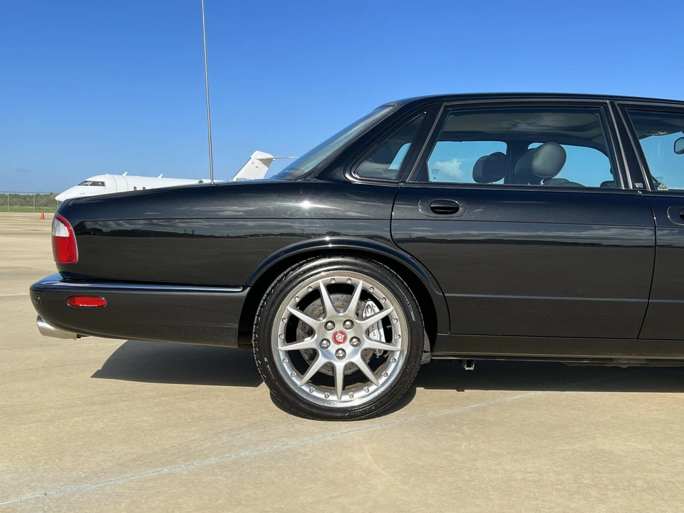 2002 Jaguar X308 XJR - Image 27 of 31