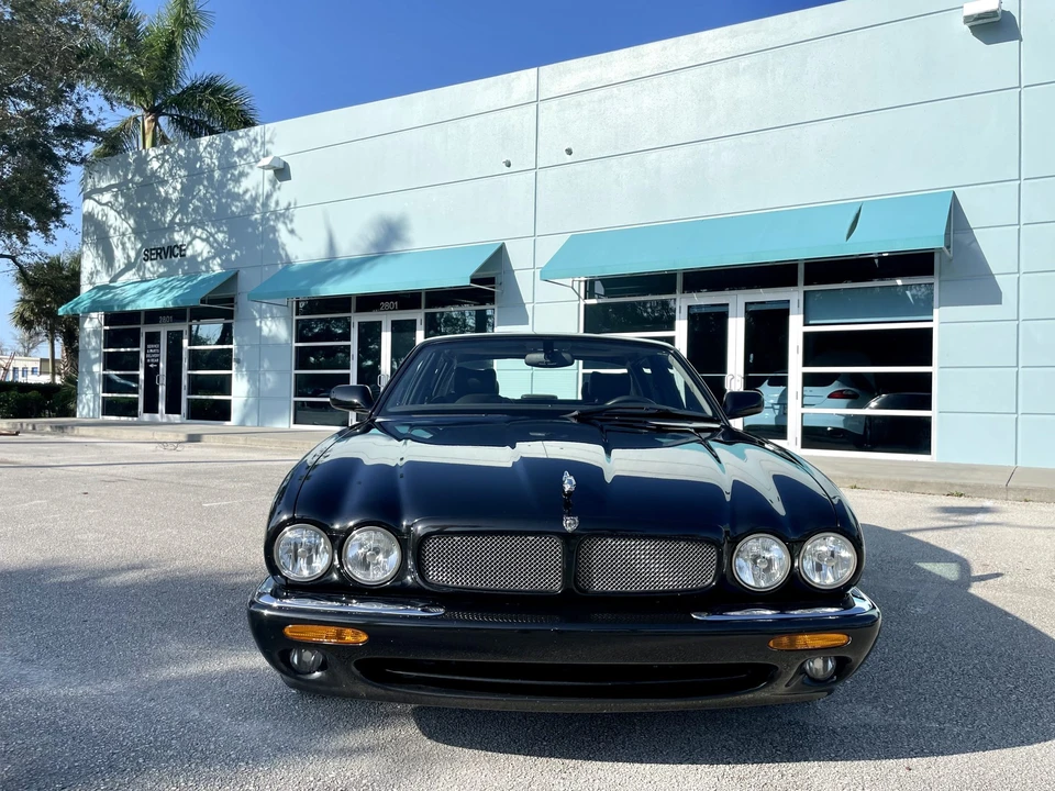 2002 Jaguar X308 XJR - Image 3 of 31