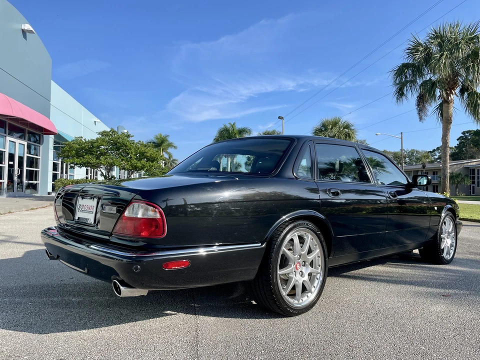 2002 Jaguar X308 XJR - Image 5 of 31