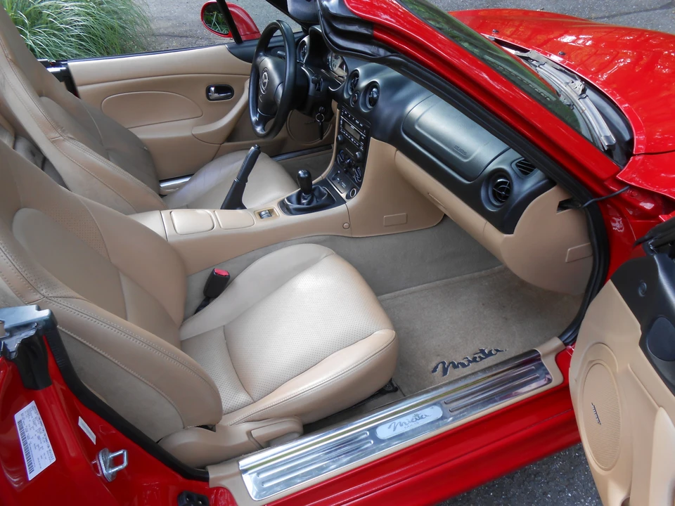 2002 Mazda NB MX-5 Miata - Image 11 of 31