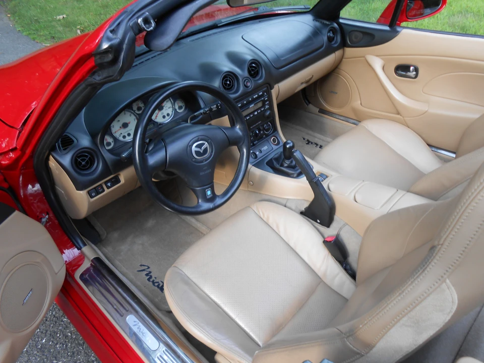 2002 Mazda NB MX-5 Miata - Image 10 of 31