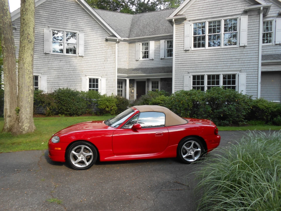 2002 Mazda NB MX-5 Miata - Image 2 of 31