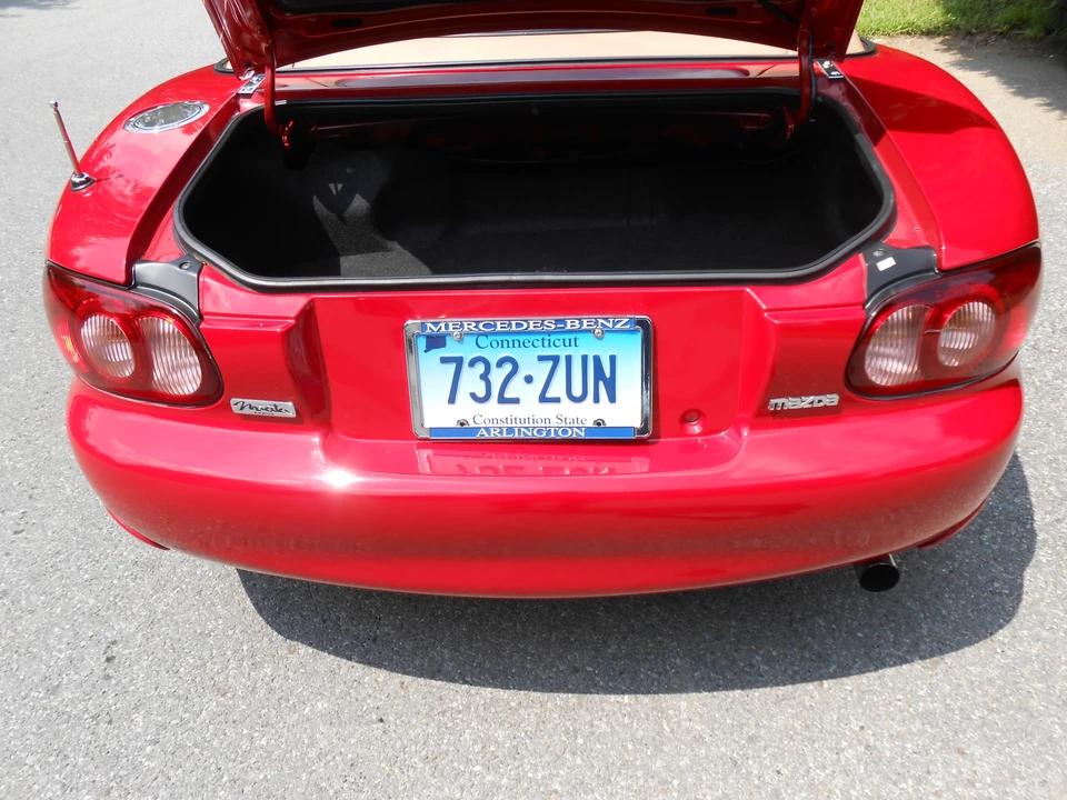 2002 Mazda NB MX-5 Miata - Image 9 of 31