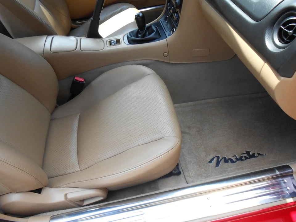2002 Mazda NB MX-5 Miata - Image 16 of 31