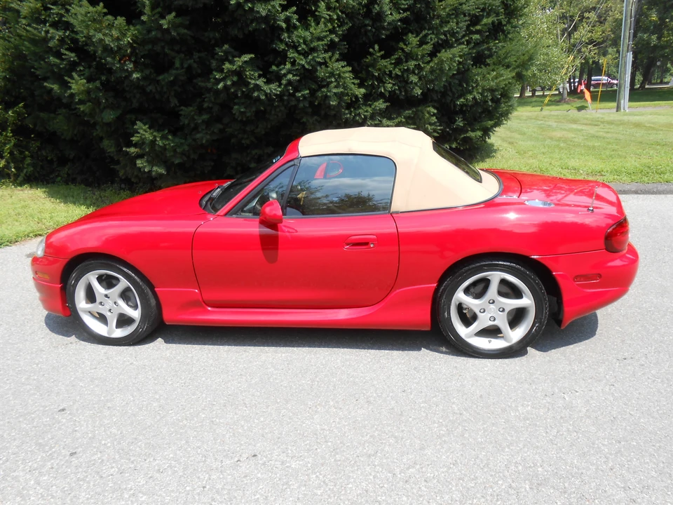 2002 Mazda NB MX-5 Miata - Image 5 of 31