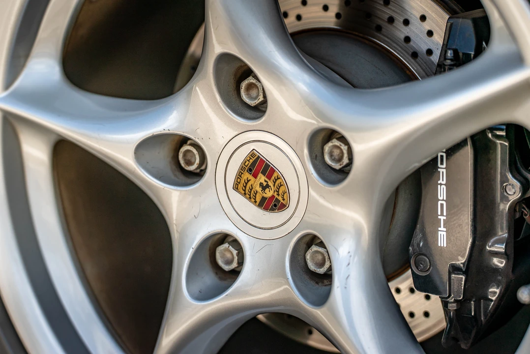 2002 Porsche 996 Carrera - Image 22 of 31