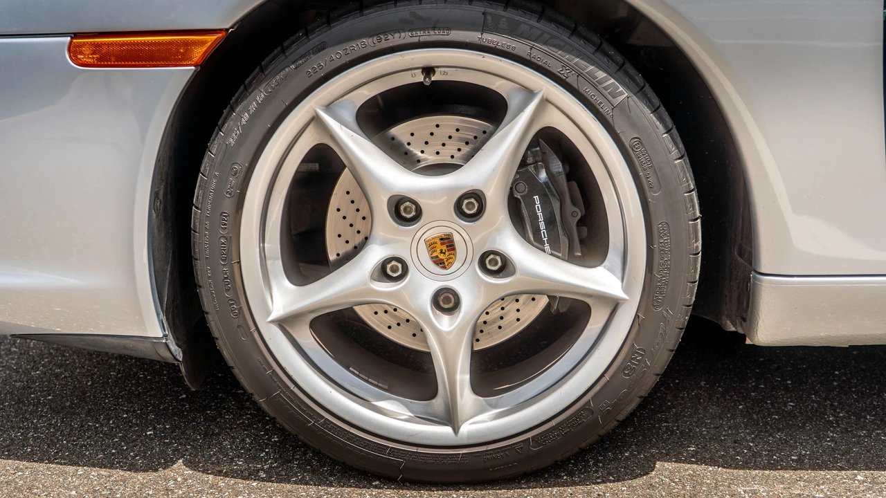 2002 Porsche 996 Carrera - Image 19 of 31