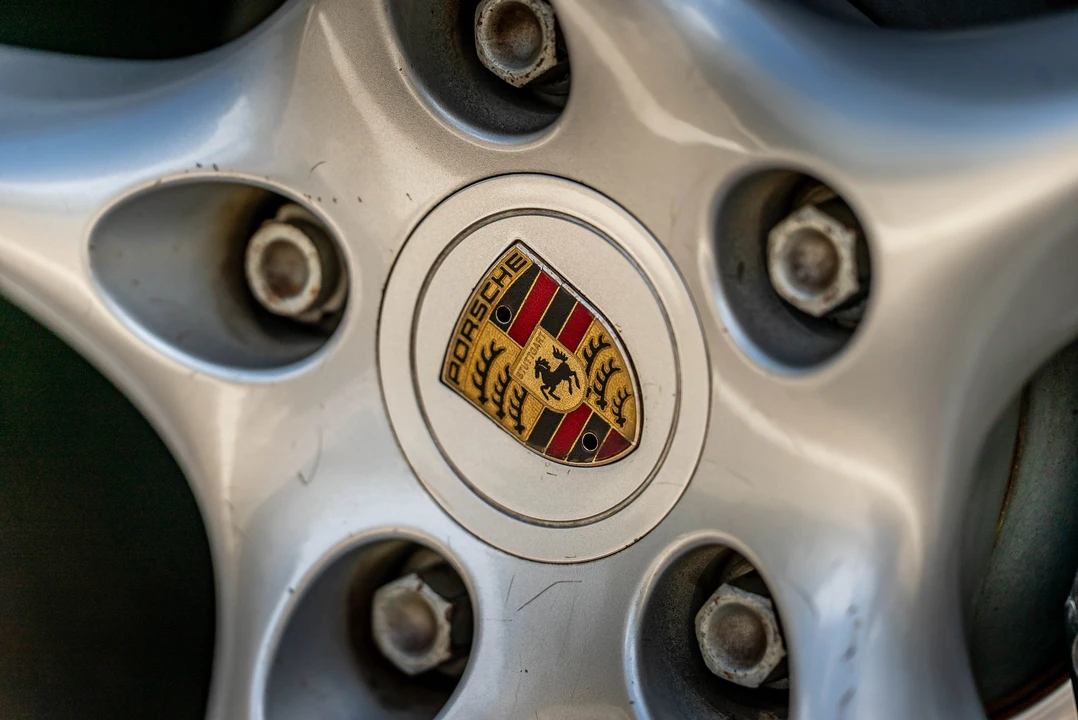 2002 Porsche 996 Carrera - Image 23 of 31