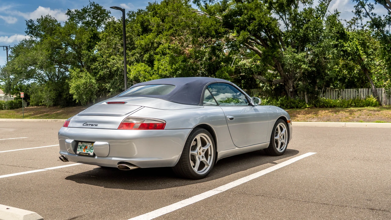 2002 Porsche 996 Carrera - Image 8 of 31