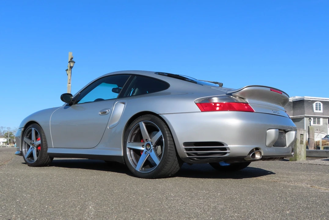 2002 Porsche 996 Turbo - Image 12 of 31