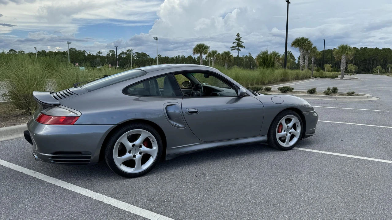 2002 Porsche 996 Turbo - Image 16 of 31