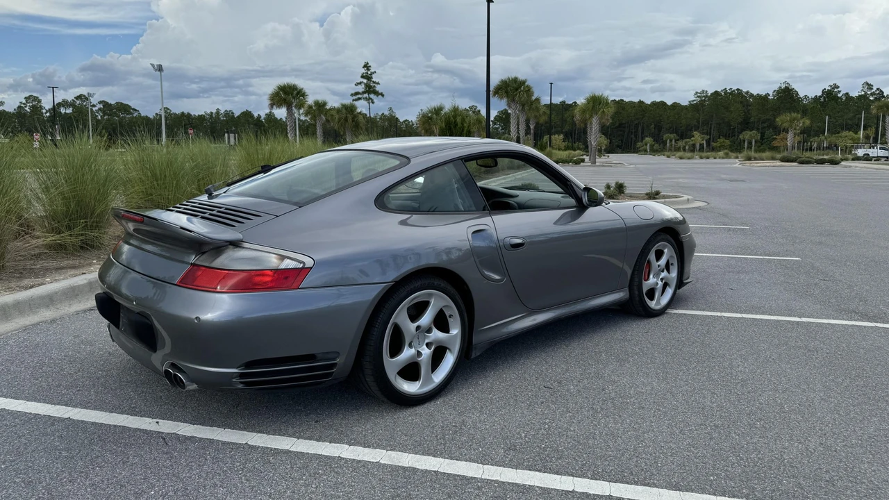 2002 Porsche 996 Turbo - Image 18 of 31