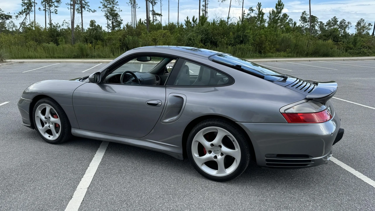 2002 Porsche 996 Turbo - Image 28 of 31