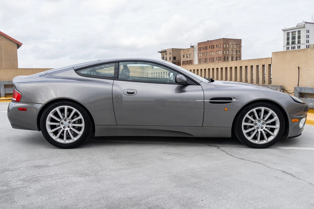 2003 Aston Martin Vanquish 1st Gen - Image 4 of 31