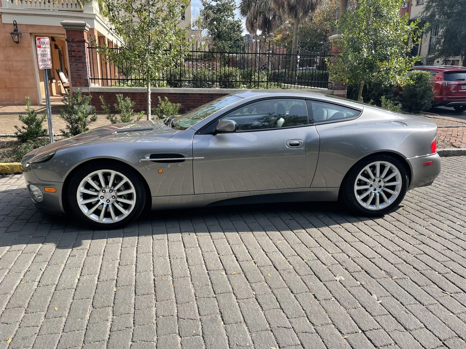 2003 Aston Martin Vanquish 1st Gen - Image 16 of 31