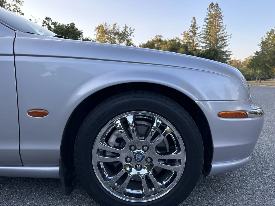 2003 Jaguar S-Type 2nd Gen - Image 17 of 31