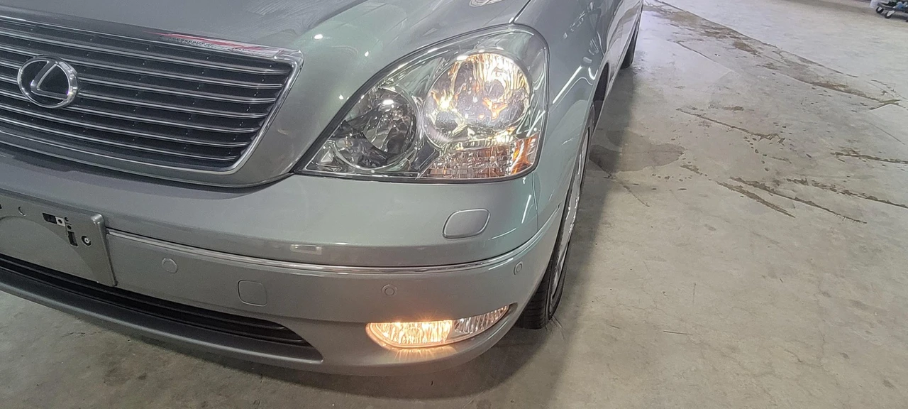2003 Lexus LS 3rd Gen - Image 23 of 31