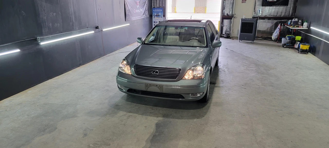 2003 Lexus LS 3rd Gen - Image 21 of 31
