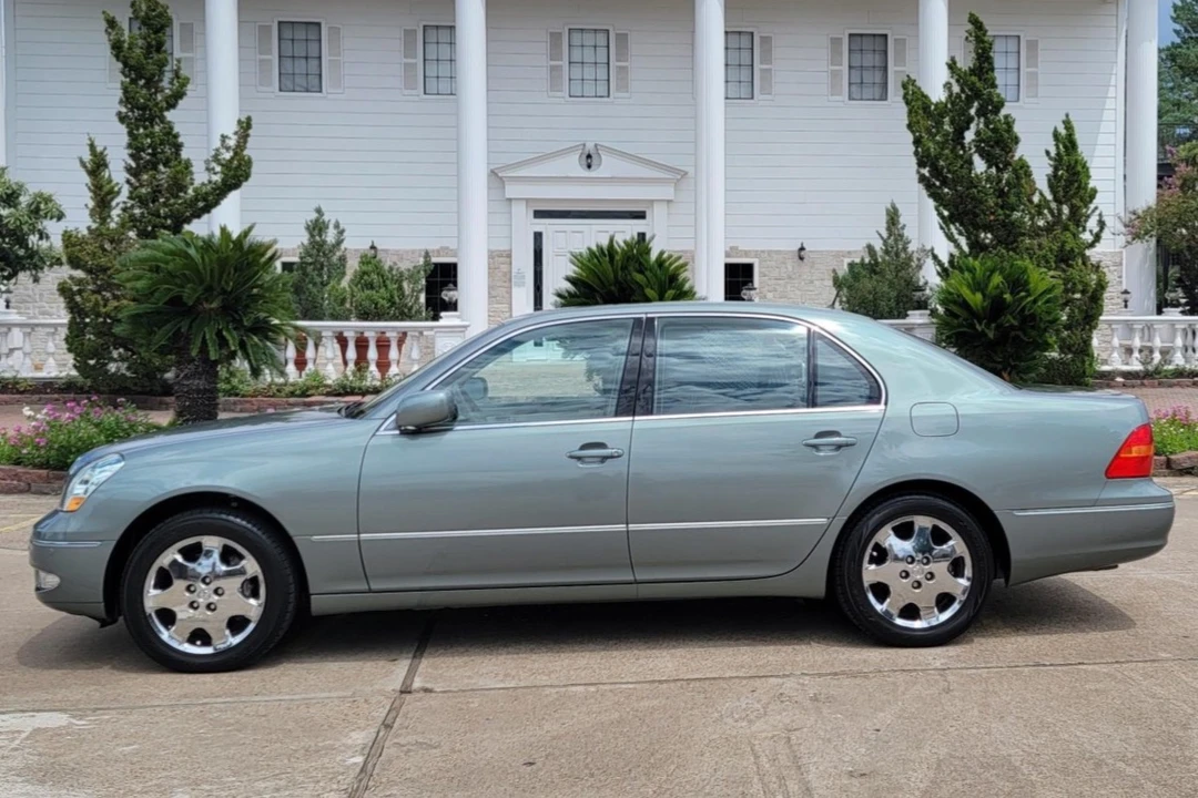 2003 Lexus LS 3rd Gen - Image 6 of 31