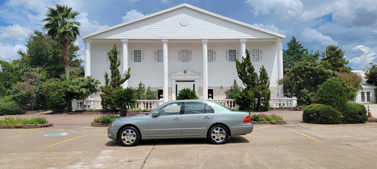 2003 Lexus LS 3rd Gen - Image 4 of 31