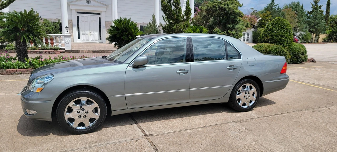 2003 Lexus LS 3rd Gen - Image 3 of 31