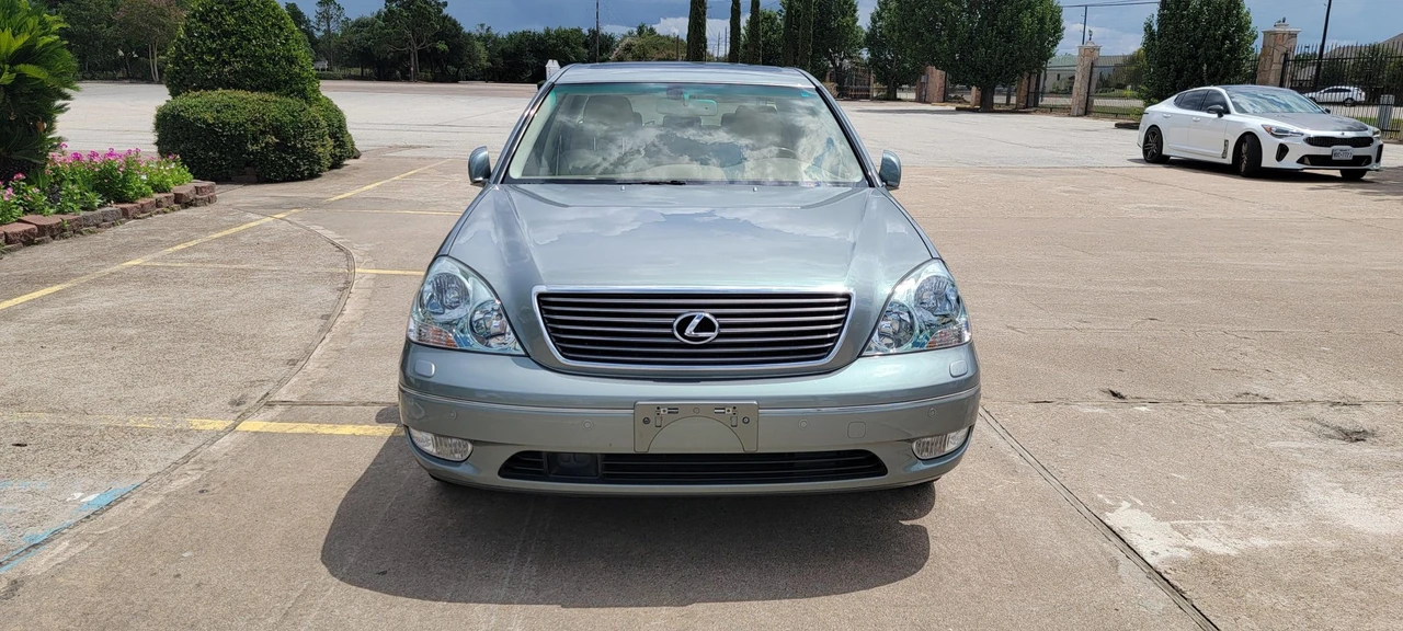 2003 Lexus LS 3rd Gen - Image 19 of 31