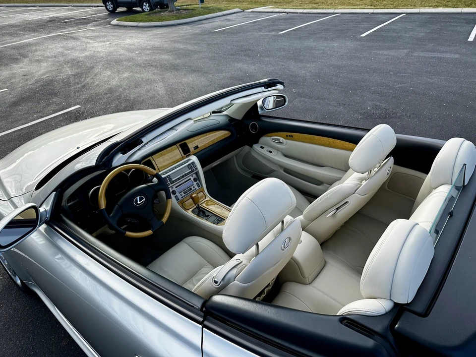 2003 Lexus SC430 - Image 16 of 31