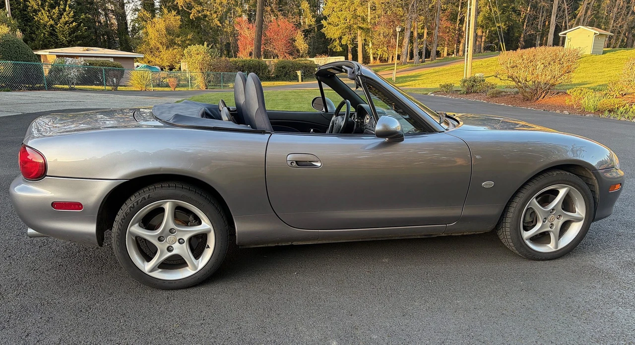 2003 Mazda NB MX-5 Miata - Image 7 of 31